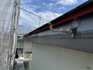 松戸市で外壁塗装、屋根塗装、雨樋交換を施工します。